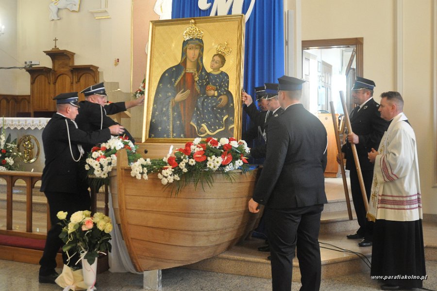 58 Uroczyste odprowadzenie.jpg